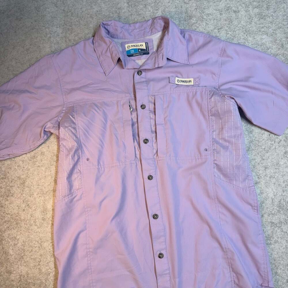 Magellan Outdoors Fish Gear Shirt Size M Purple Vented Short Sleeve